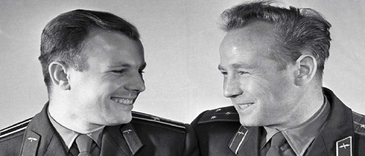 Yuri-Gagarin-and-Alexei-Leonov.jpg