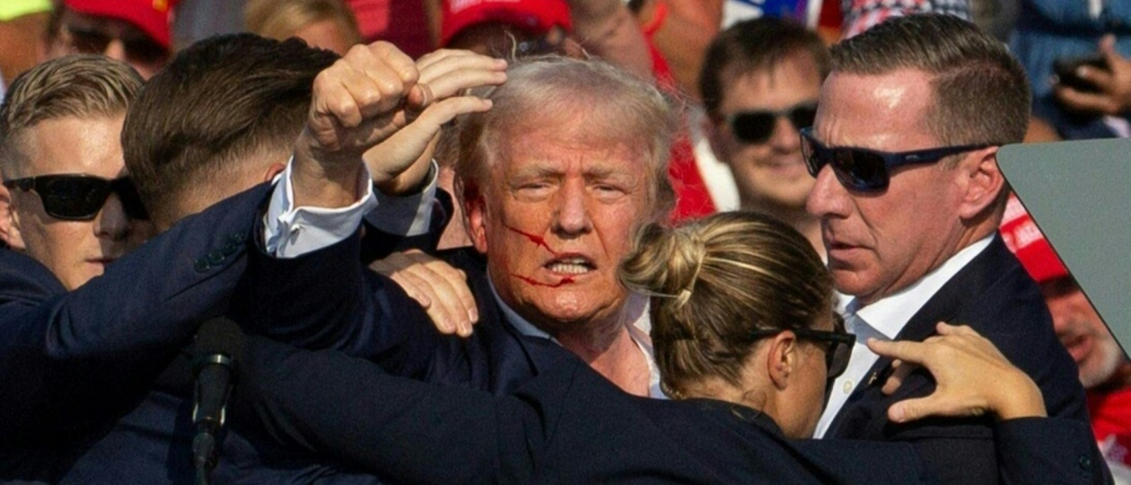 Trump-pumped-his-fist.jpg
