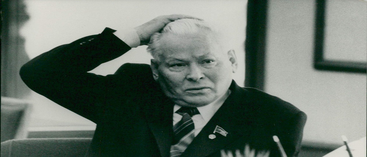 Konstantin-Ustinovich-Chernenko.jpg