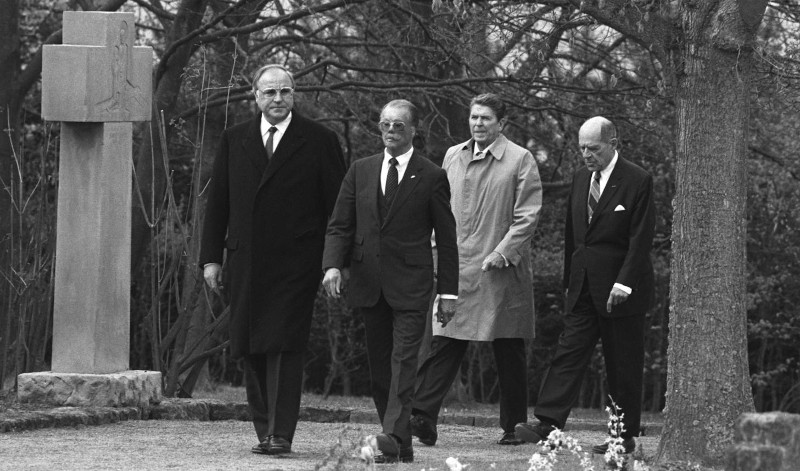 Ronald Reagan and Helmut Kohl