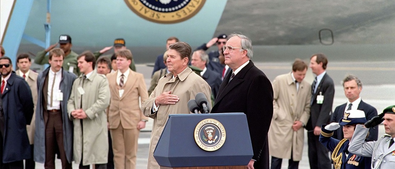 Ronald-Reagan-stopped-in-Bitburg.jpg