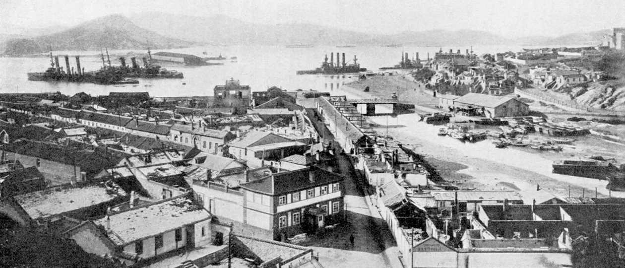 Battleships-at-Port-Arthur-Russo-Japanese-War-1904.jpg