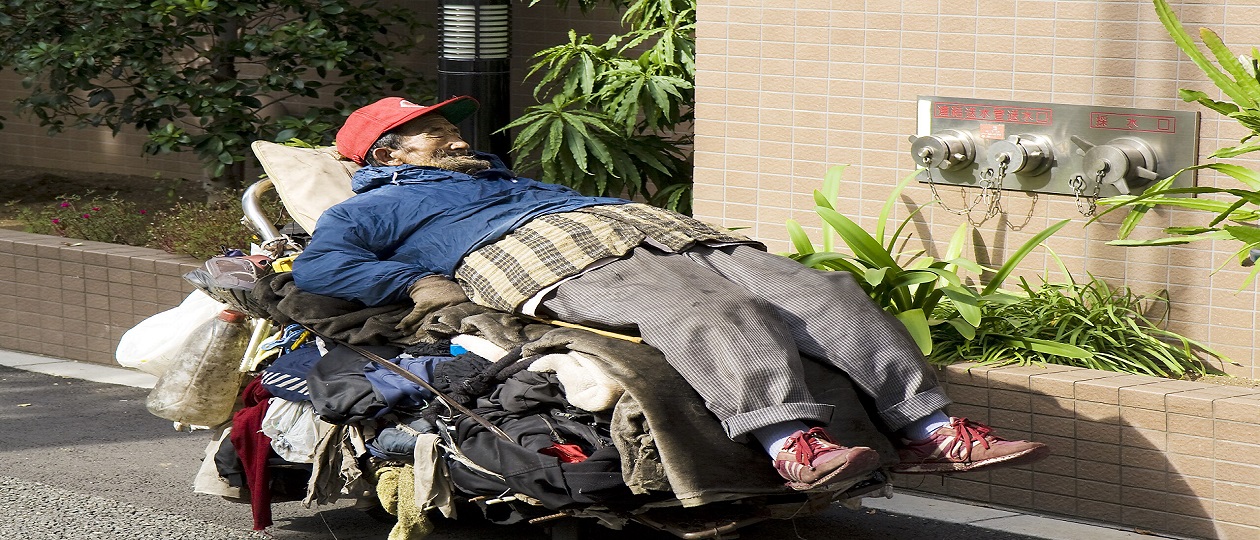 Homeless-man-in-Tokyo-2008.jpg