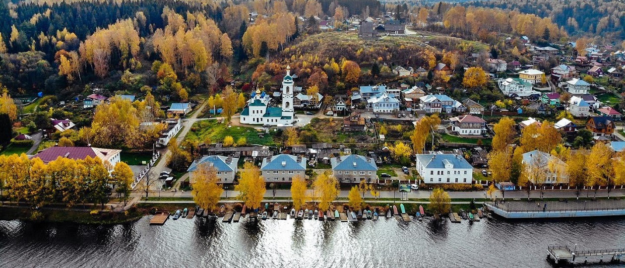 The-charm-of-small-Russian-town.jpg