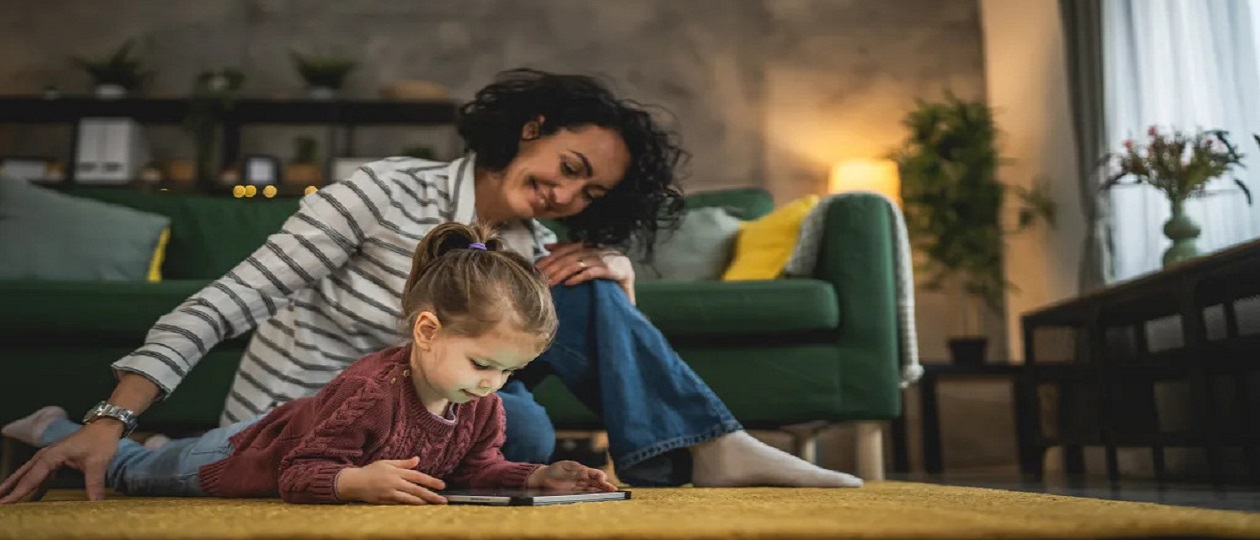 AI-for-Nanny-with-a-Child.jpg