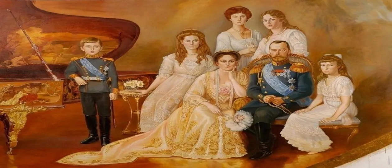 Romanov-Family-1913.jpg